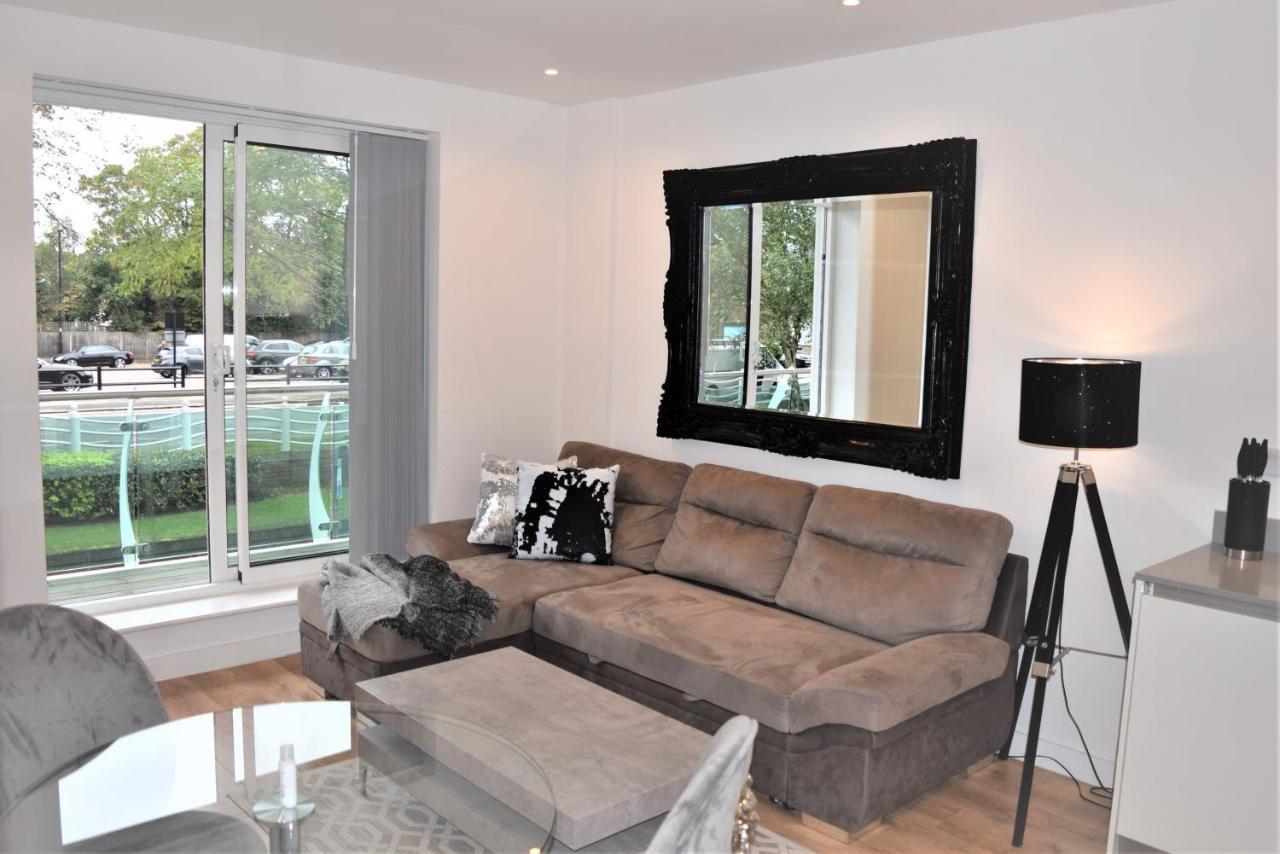 Hamptons Point Apartment Enfield Exterior photo